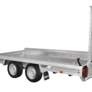 Remorque équipée de freins = 2 tonnes