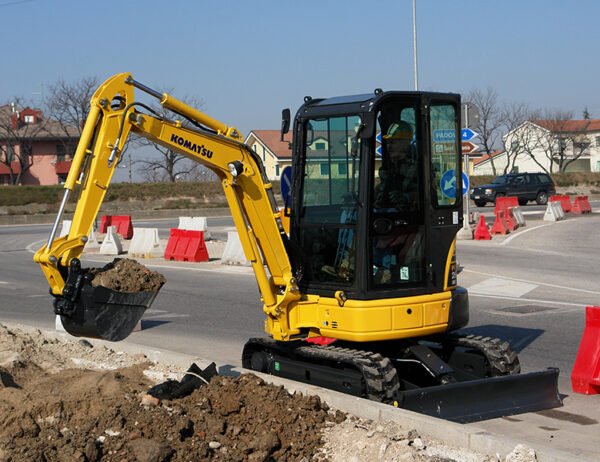 Minipelle 2,6 tonnes - Komatsu PC26MR-3 – Image 3