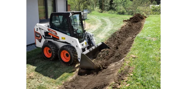 Chargeuse compacte sure pneus 2,4 tonnes - Bobcat S450 – Image 3