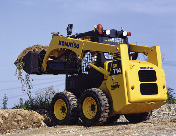 Chargeuse compacte sure pneus 2,5 tonnes - Komatsu SK714-5 – Image 4