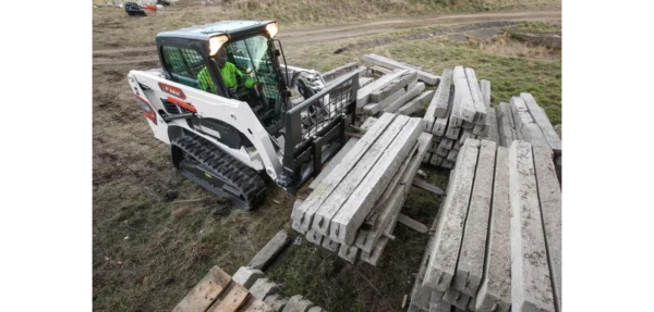 Chargeuse compacte sur chenilles 2,9 tonnes - Bobcat T450 – Image 5