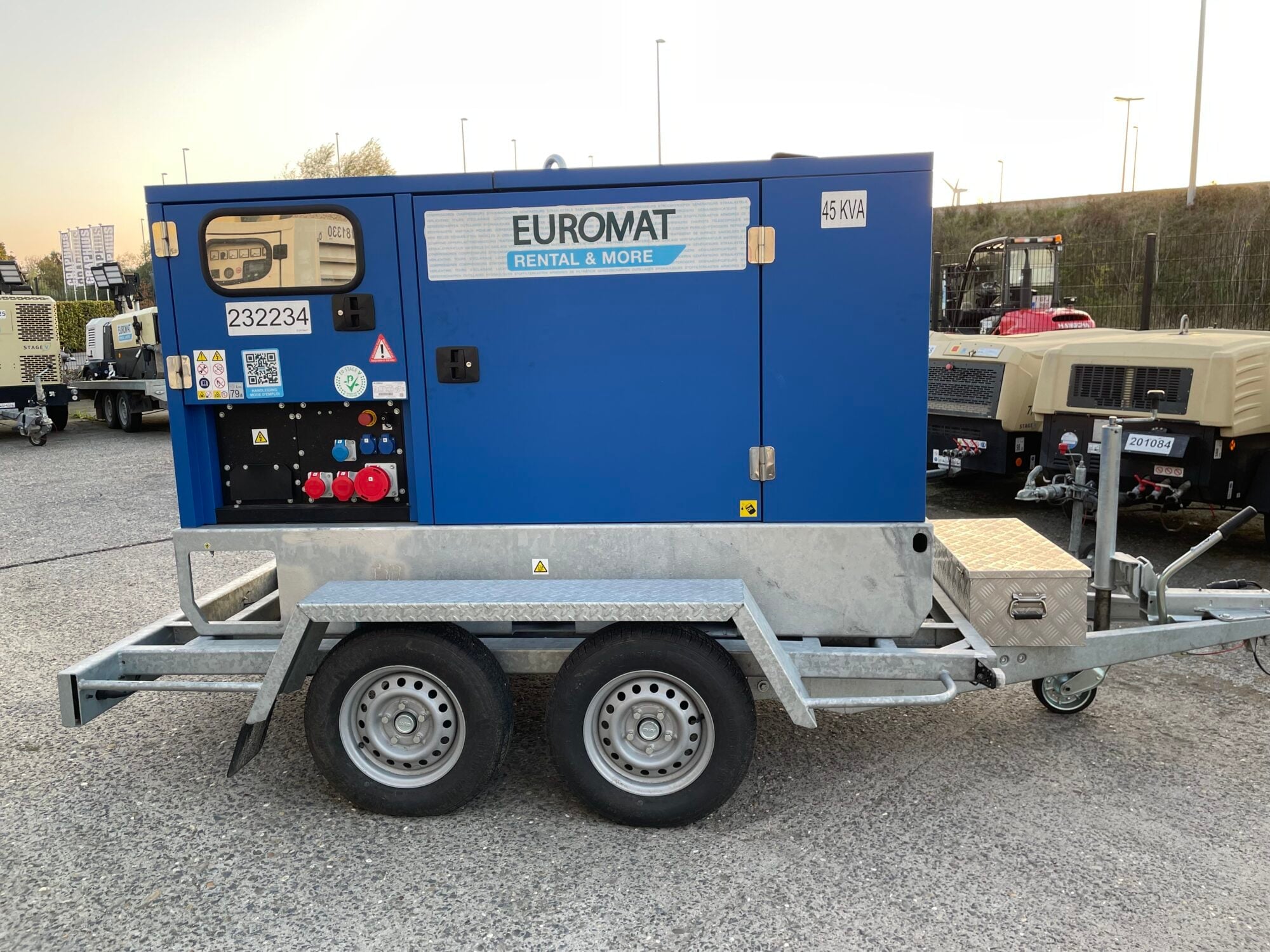 Groupes électrogène 44 kVA sur remorque 15 167.22 Stroomgroep 44 kVA E Power EPSR50TDE op aanhangwagen scaled 1