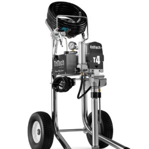 Pompe à pistons TriTech T4 montée sur un châssis surélevé