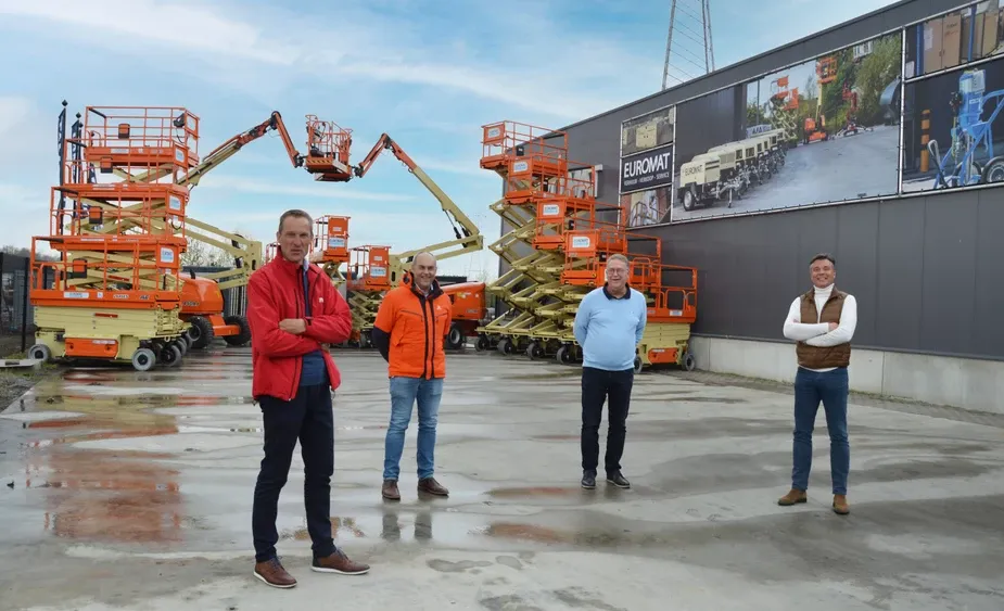 Remise officielle des nouvelles nacelles élévatrices et des nacelles à ciseaux 12 nieuwe Hoogwerkers en Schaarliften1